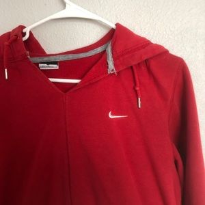 Red Nike crop hoodie❤️